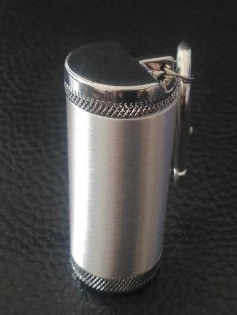 便携铝+锌合金烟灰缸